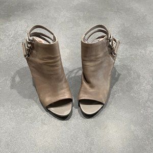 Vince Camuto Taupe Leather Bootie Sandals - Size 7.5